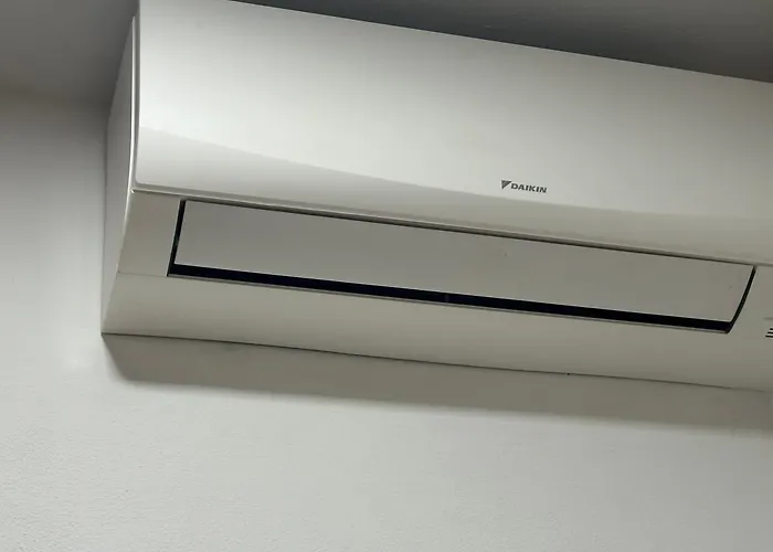 Concerti, Stadio E Aeroporto לינה וארוחת בוקר 3*